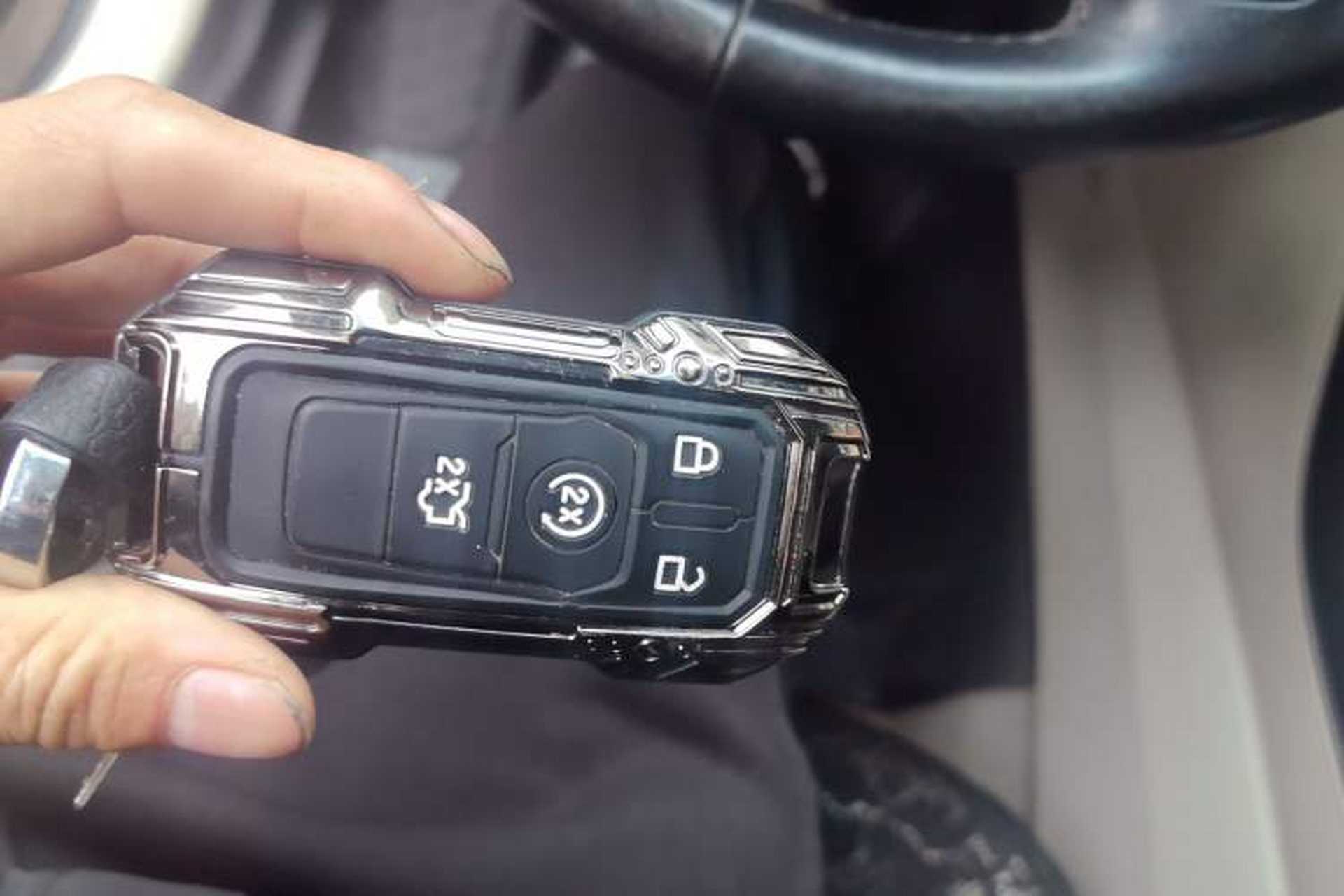 Used Ford Taurus 2015 EcoBoost 245 Luxury Model Vehicle Key