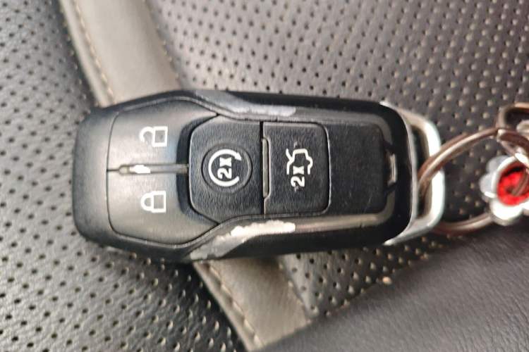 Used Ford Taurus 2015 EcoBoost 245 Luxury Model Vehicle Key