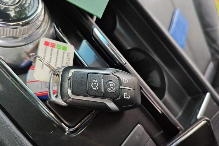 Used Ford Taurus 2015 EcoBoost 245 Luxury Model Vehicle Key