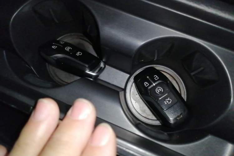 Used Ford Taurus 2015 EcoBoost 245 Ultimate Model Vehicle Key