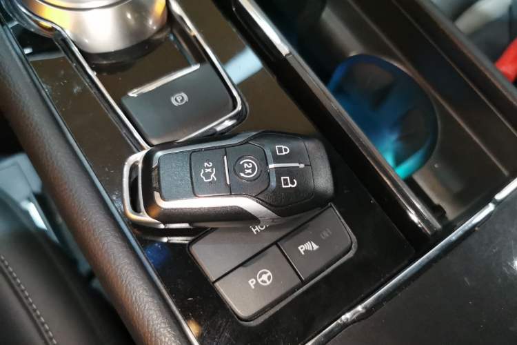 Used Ford Taurus 2015 EcoBoost 325 V6 Flagship Model Vehicle Key