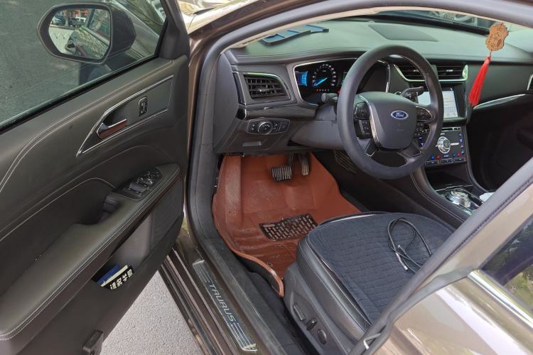 Used Ford Taurus 2015 EcoBoost 245 Luxury Model Driver Seat