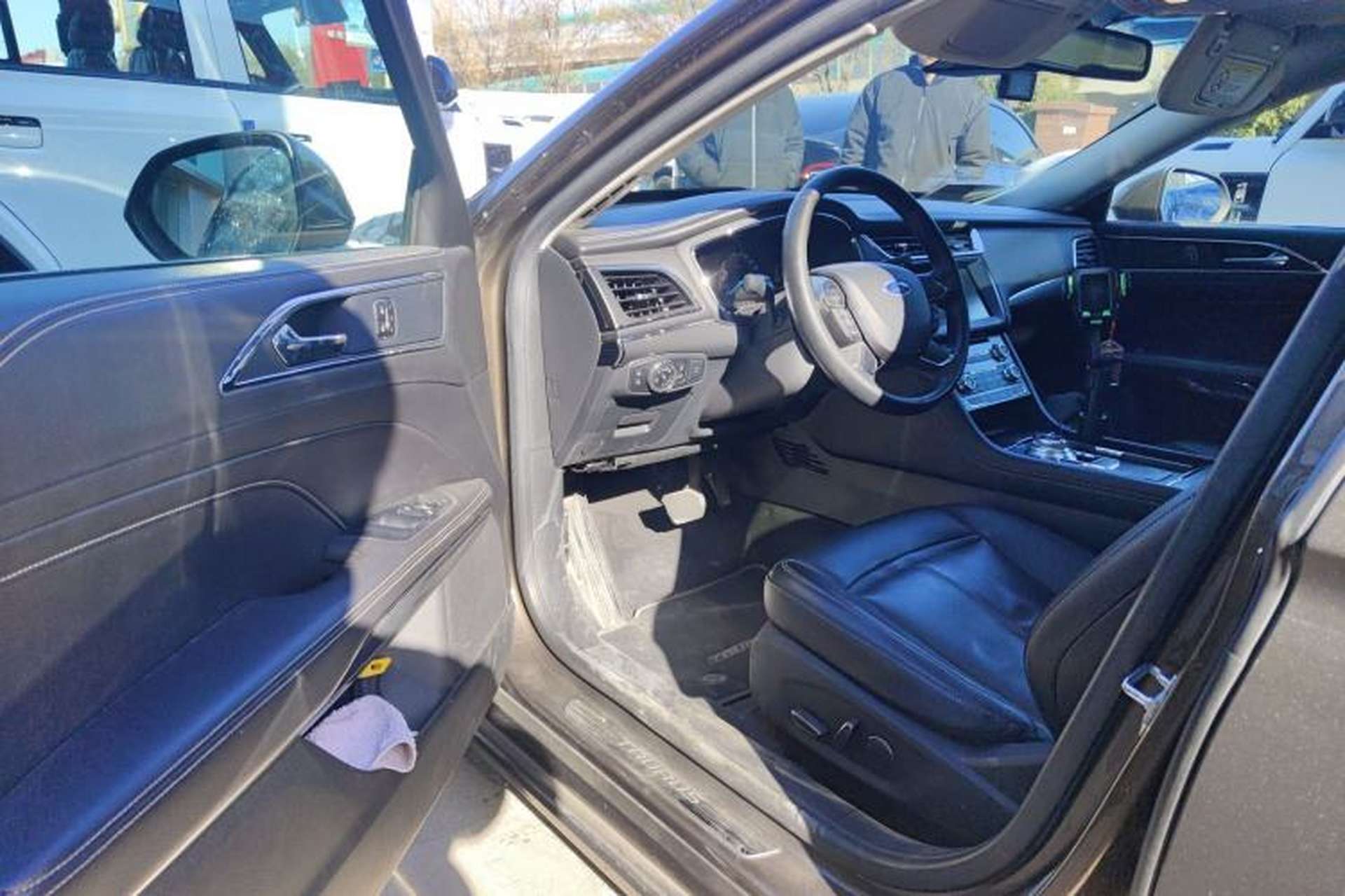 Used Ford Taurus 2015 EcoBoost 245 Fashion Edition Driver Seat