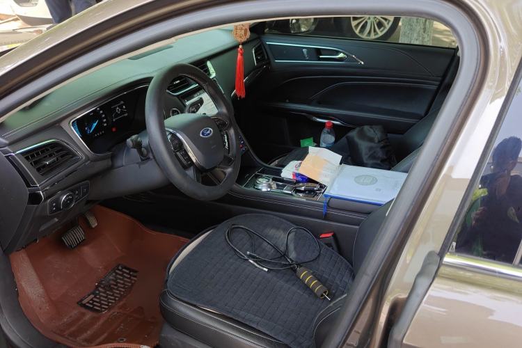 Used Ford Taurus 2015 EcoBoost 245 Luxury Model Left Front Seat