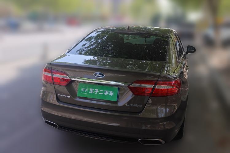 Used Ford Taurus 2015 EcoBoost 245 Luxury Model Rear Right 45 Deg