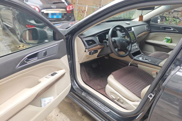 Used Ford Taurus 2015 EcoBoost 245 Fashion Edition Driver Seat