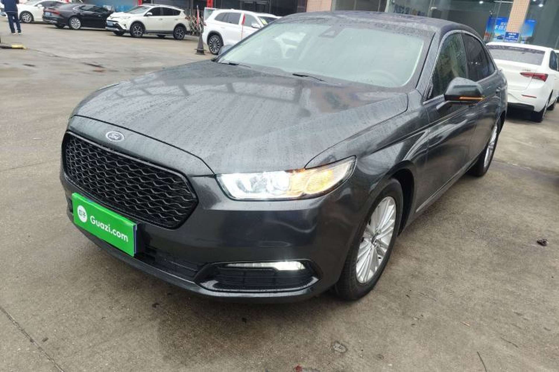 Used Ford Taurus 2015 EcoBoost 245 Fashion Edition Front Left 45 Deg
