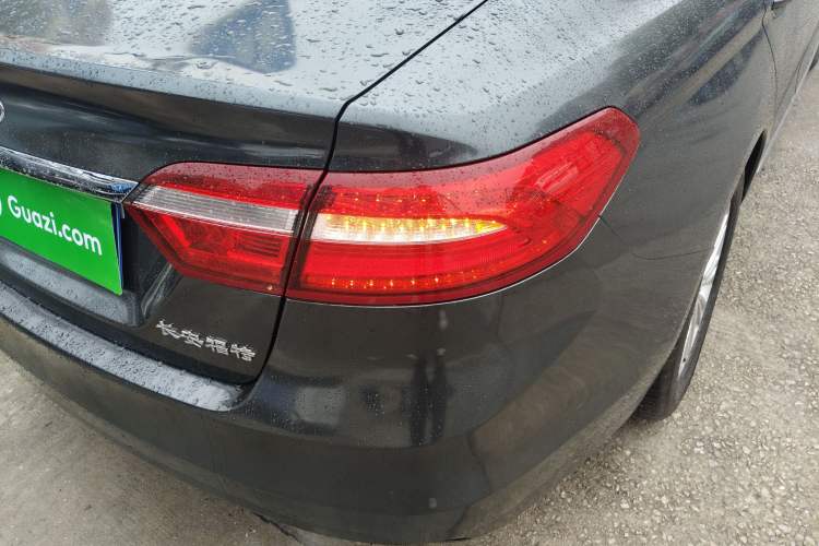 Used Ford Taurus 2015 EcoBoost 245 Fashion Edition Right Rear Taillight