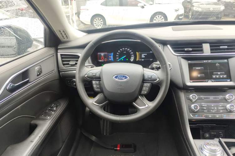 Used Ford Taurus 2015 EcoBoost 245 Fashion Edition Steering Wheel