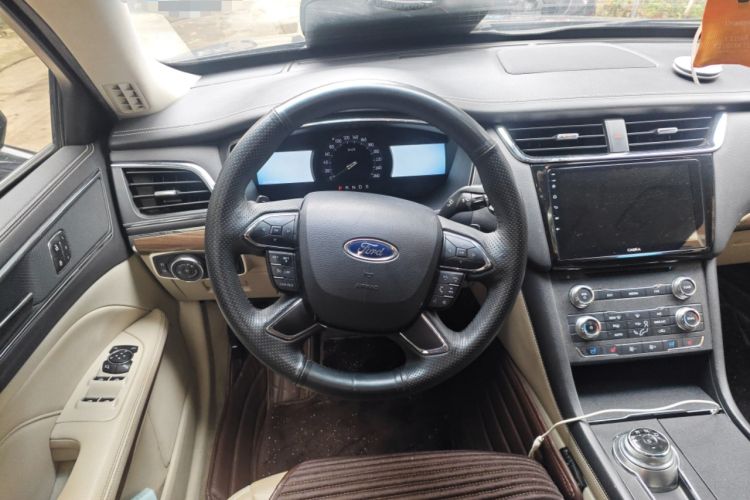 Used Ford Taurus 2015 EcoBoost 245 Fashion Edition Steering Wheel