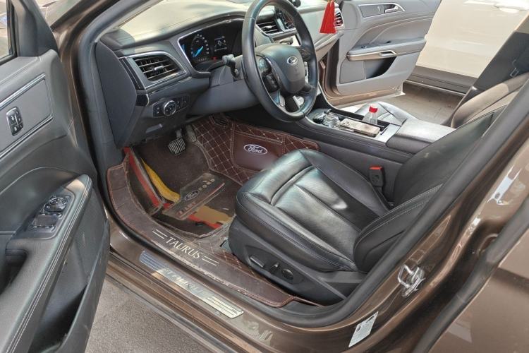 Used Ford Taurus 2015 EcoBoost 245 Fashion Edition Driver Seat