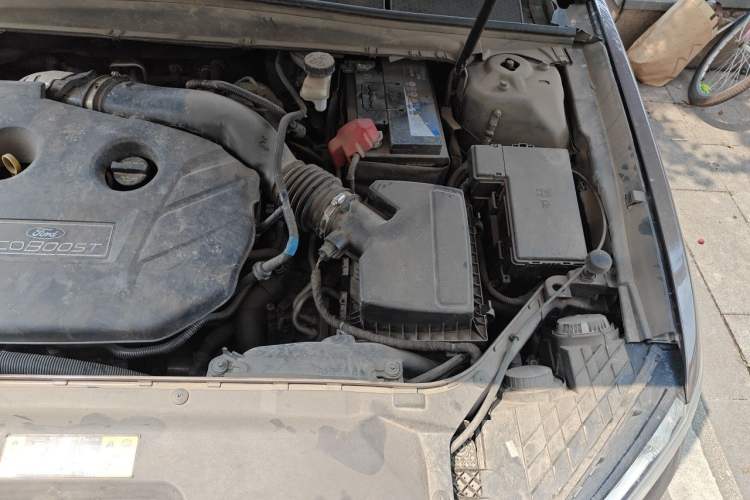 Used Ford Taurus 2015 EcoBoost 245 Fashion Edition Engine Bay Left