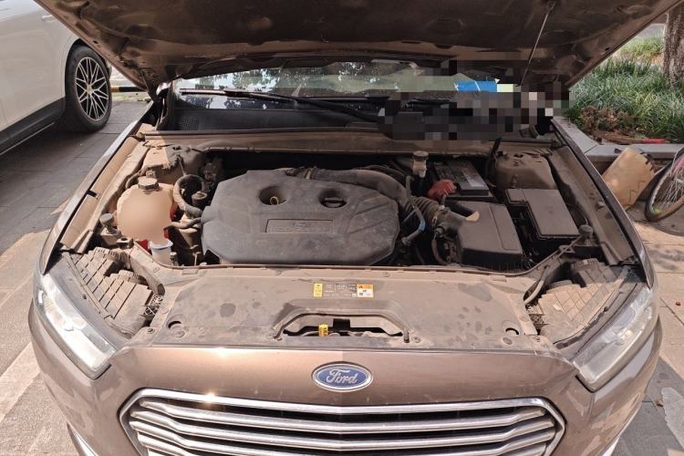 Used Ford Taurus 2015 EcoBoost 245 Fashion Edition Engine Bay