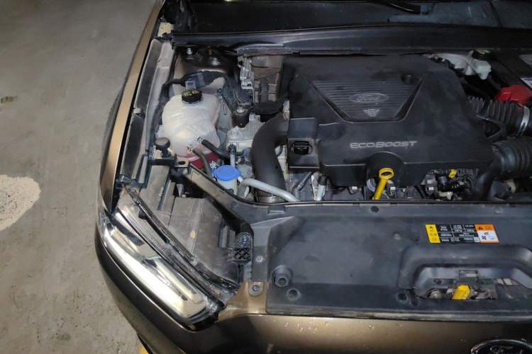 Used Ford Taurus 2015 EcoBoost 325 V6 Flagship Model Engine Bay Right