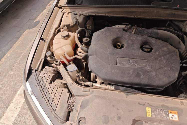 Used Ford Taurus 2015 EcoBoost 245 Fashion Edition Engine Bay Right