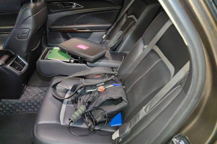 Used Ford Taurus 2015 EcoBoost 325 V6 Flagship Model Left Rear Seat