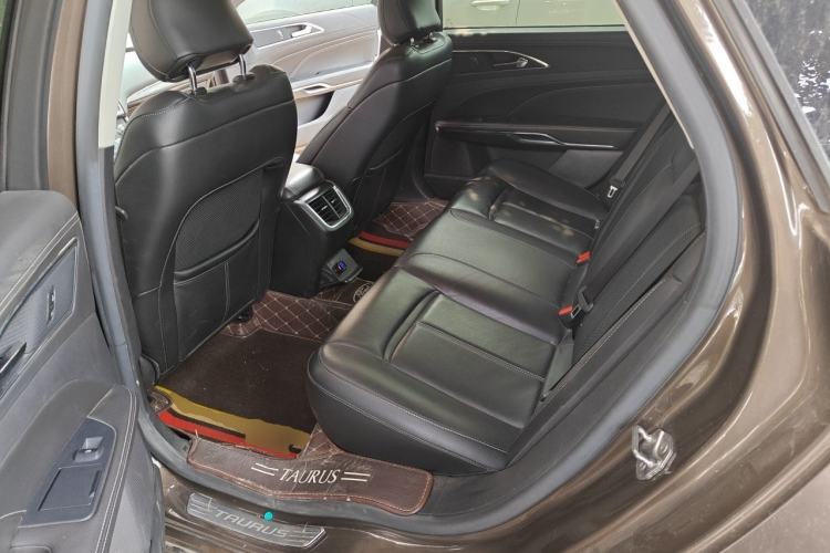 Used Ford Taurus 2015 EcoBoost 245 Fashion Edition Left Rear Seat