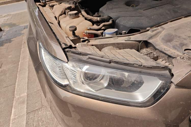 Used Ford Taurus 2015 EcoBoost 245 Fashion Edition Right Front Headlight