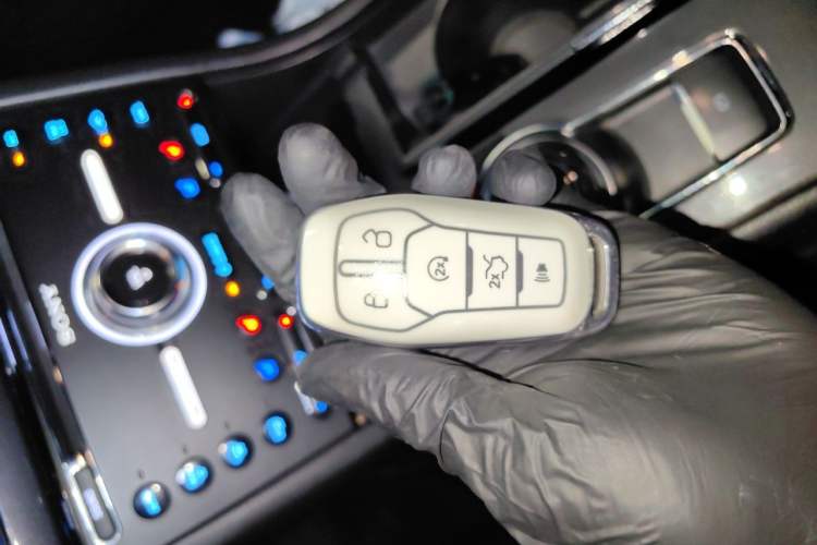 Used Ford Taurus 2015 EcoBoost 325 V6 Flagship Model Vehicle Key