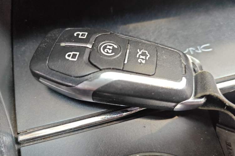 Used Ford Taurus 2015 EcoBoost 245 Fashion Edition Vehicle Key