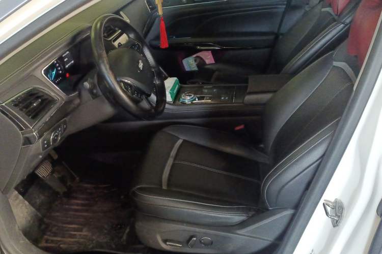 Used Ford Taurus 2015 EcoBoost 245 Luxury Model Left Front Seat