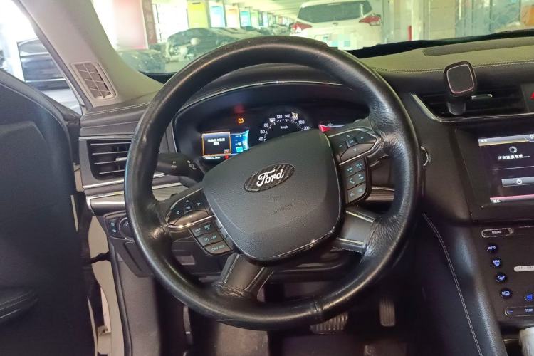 Used Ford Taurus 2015 EcoBoost 245 Luxury Model Steering Wheel