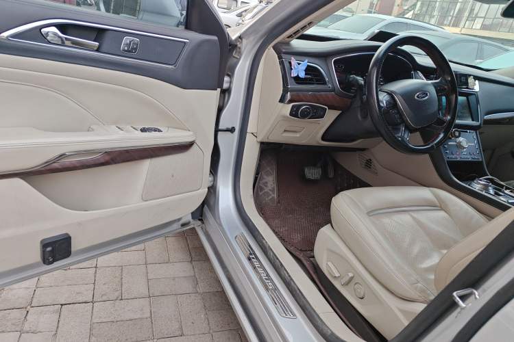 Used Ford Taurus 2015 EcoBoost 245 Ultimate Model Driver Seat