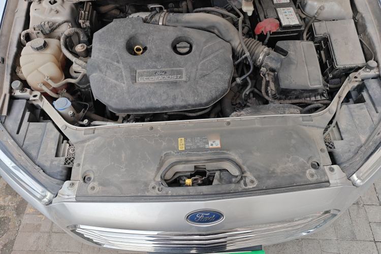 Used Ford Taurus 2015 EcoBoost 245 Ultimate Model Engine Bay