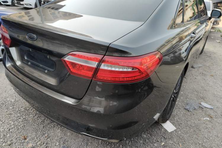 Used Ford Taurus 2015 EcoBoost 245 Luxury Model Exterior 6