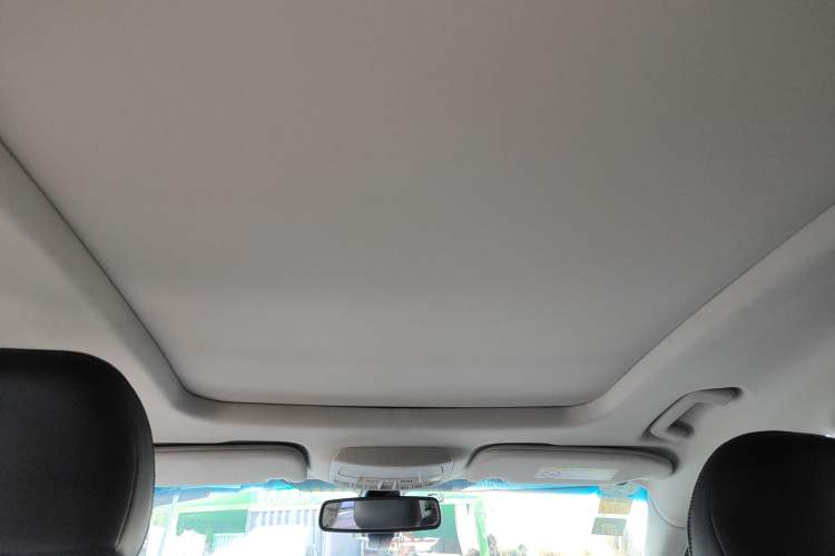 Used Ford Taurus 2015 EcoBoost 245 Luxury Model Headliner