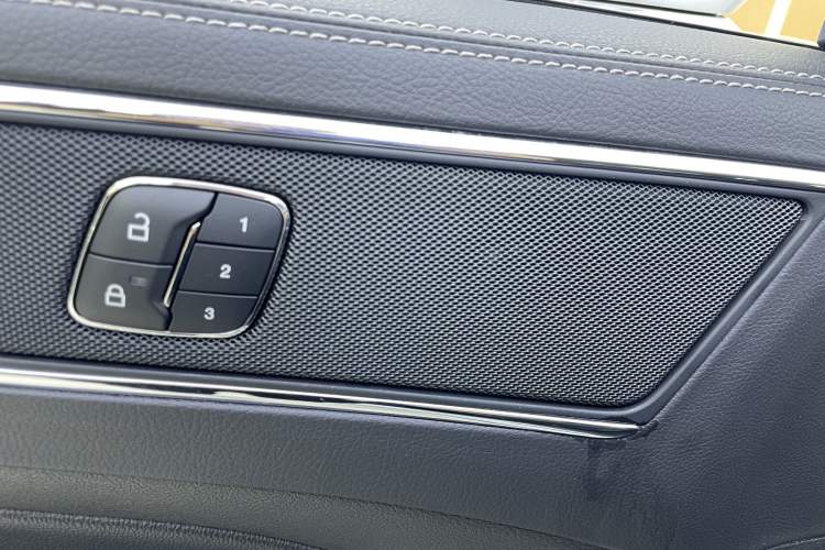 Used Ford Taurus 2015 EcoBoost 245 Fashion Edition Interior 1