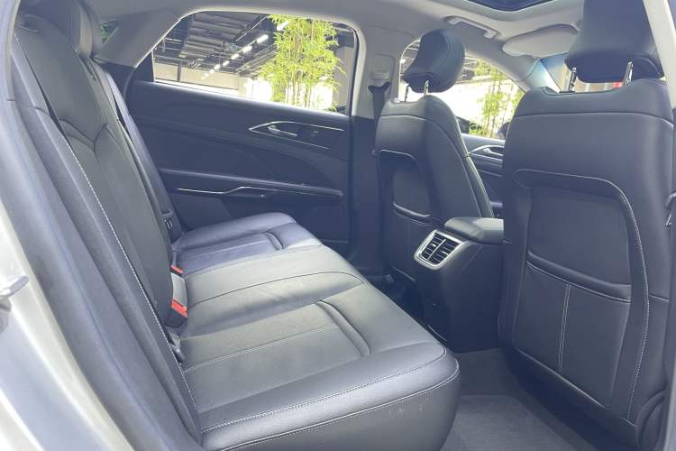 Used Ford Taurus 2015 EcoBoost 245 Fashion Edition Interior 11