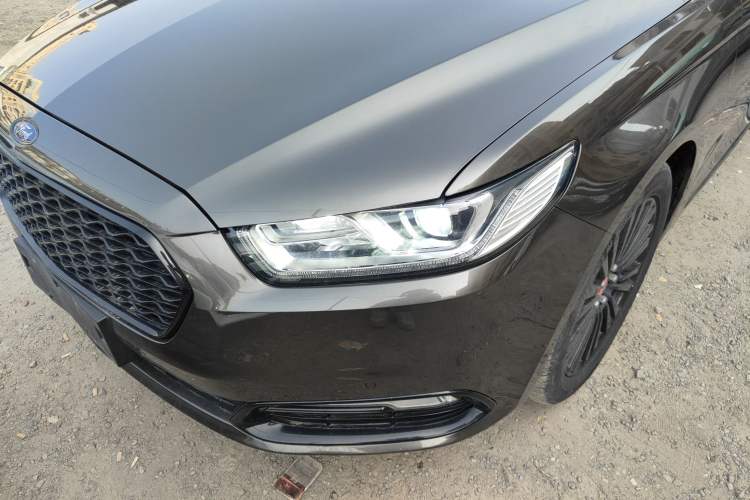 Used Ford Taurus 2015 EcoBoost 245 Luxury Model Left Front Headlight