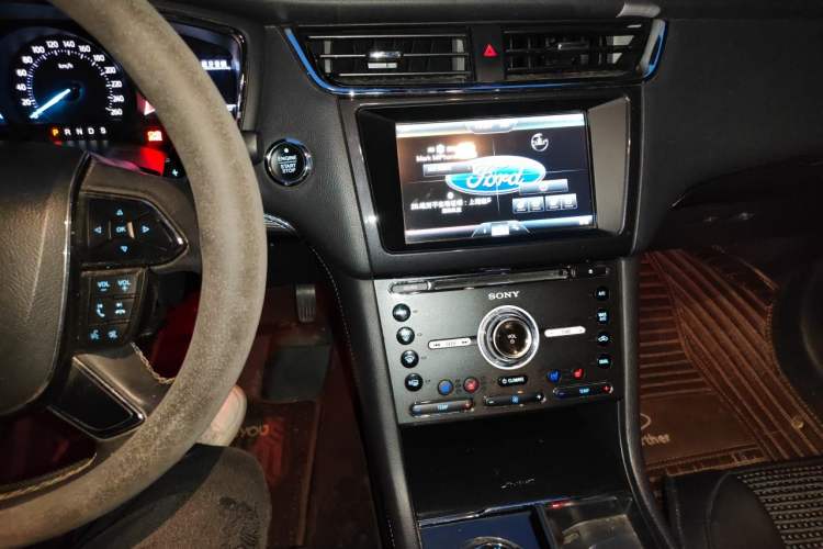 Used Ford Taurus 2015 EcoBoost 245 Luxury Model Audio And AC Panel