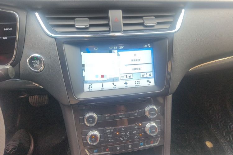 Used Ford Taurus 2015 EcoBoost 245 Fashion Edition Audio And AC Panel