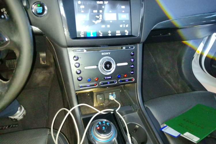 Used Ford Taurus 2015 EcoBoost 245 Ultimate Model Audio And AC Panel