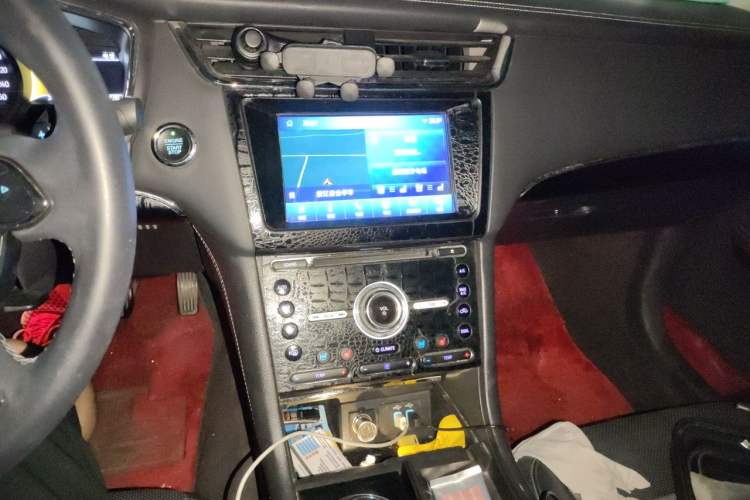 Used Ford Taurus 2015 EcoBoost 245 Fashion Edition Audio And AC Panel