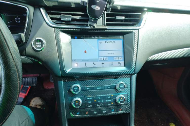 Used Ford Taurus 2015 EcoBoost 245 Fashion Edition Audio And AC Panel