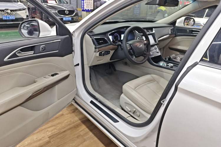 Used Ford Taurus 2015 EcoBoost 245 Fashion Edition Driver Seat
