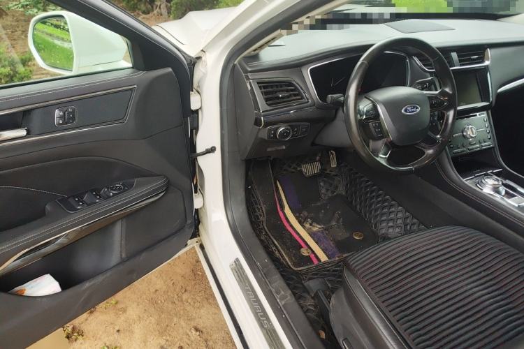 Used Ford Taurus 2015 EcoBoost 245 Luxury Model Driver Seat