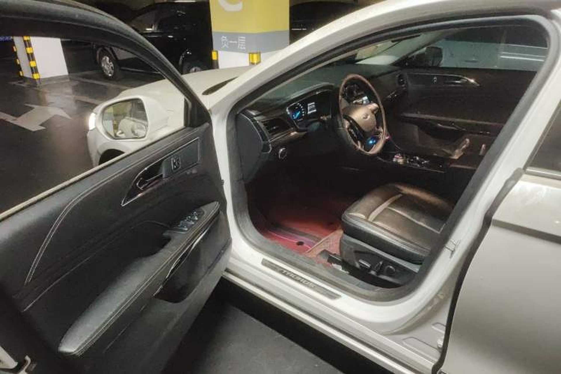 Used Ford Taurus 2015 EcoBoost 245 Luxury Model Driver Seat