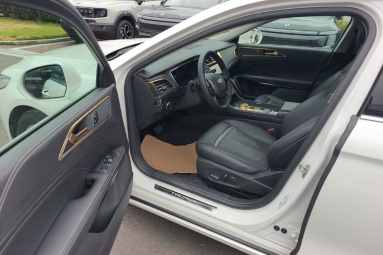 Used Ford Taurus 2015 EcoBoost 245 Luxury Model Driver Seat