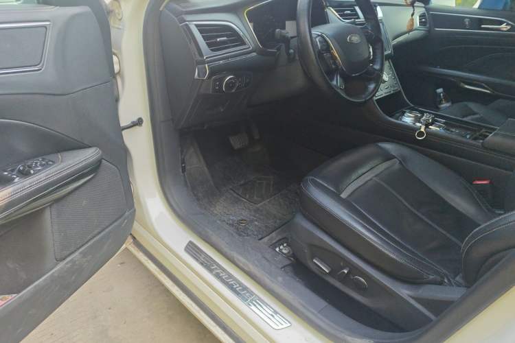 Used Ford Taurus 2015 EcoBoost 245 Luxury Model Driver Seat
