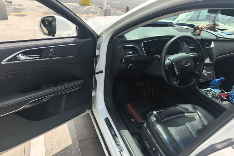 Used Ford Taurus 2015 EcoBoost 245 Luxury Model Driver Seat