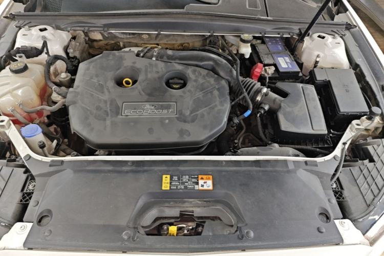 Used Ford Taurus 2015 EcoBoost 245 Fashion Edition Engine Bay