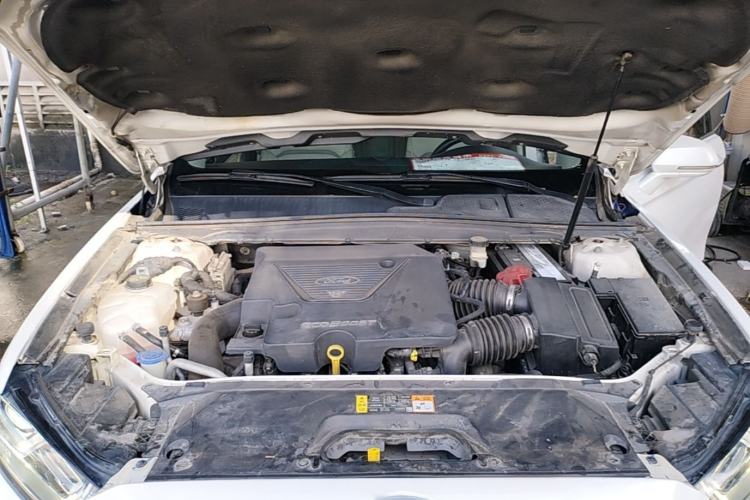 Used Ford Taurus 2015 EcoBoost 325 V6 Flagship Model Engine Bay