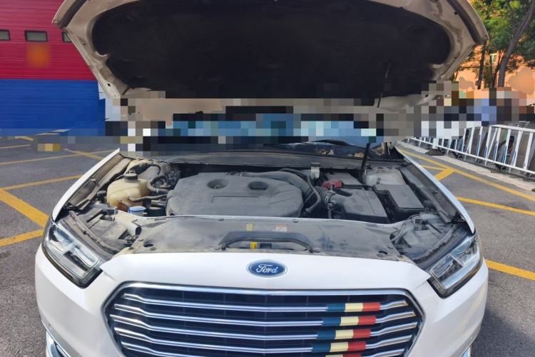 Used Ford Taurus 2015 EcoBoost 245 Ultimate Model Engine Bay