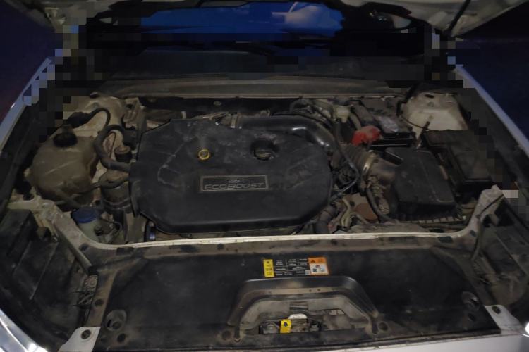 Used Ford Taurus 2015 EcoBoost 245 Luxury Model Engine Bay