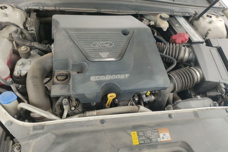 Used Ford Taurus 2015 EcoBoost 325 V6 Flagship Model Engine Bay