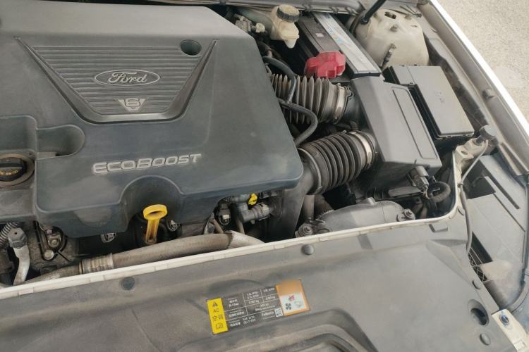 Used Ford Taurus 2015 EcoBoost 325 V6 Flagship Model Engine Bay Left